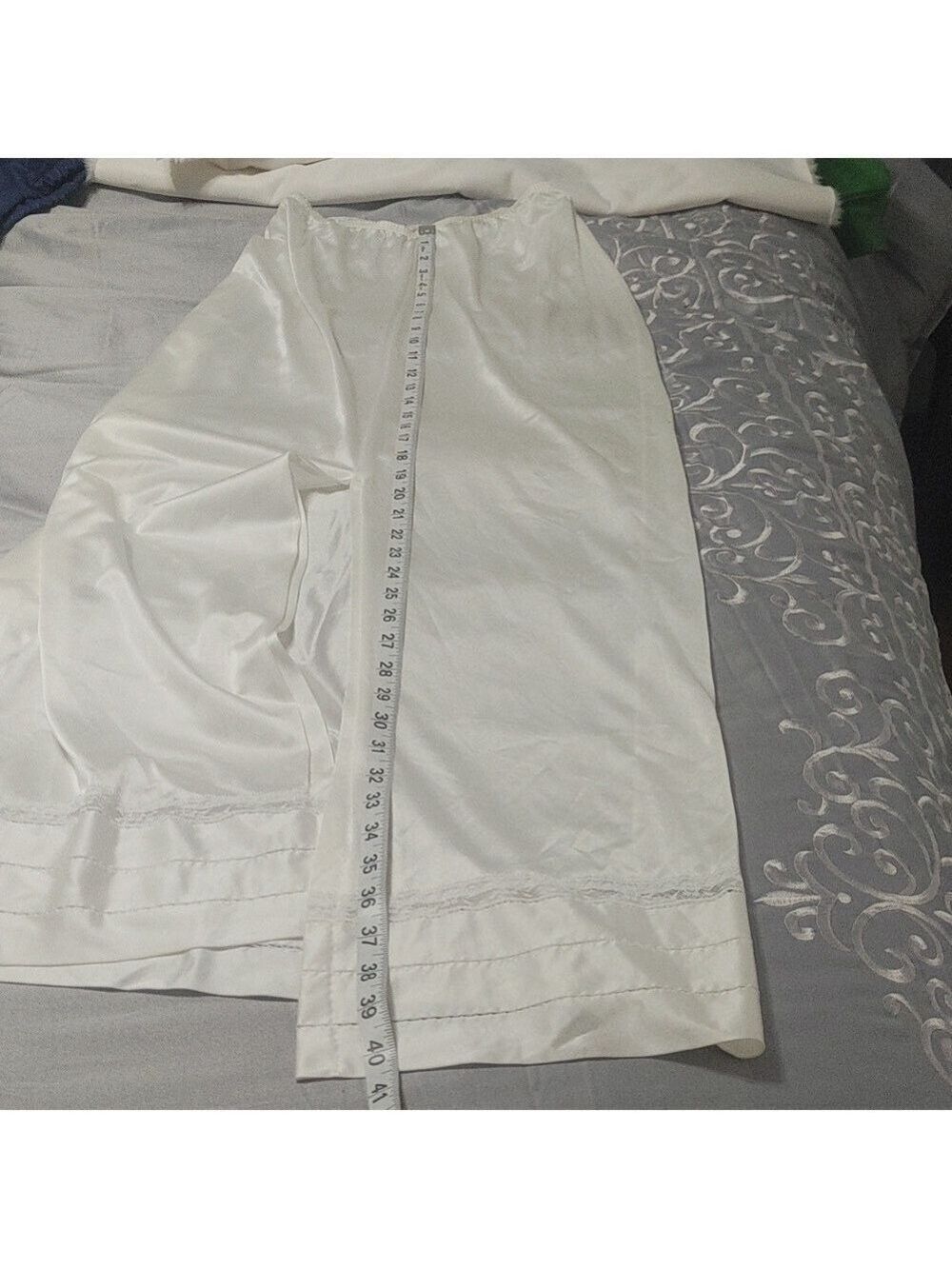 Vintage Lorraine Ivory Long Slip with slit and lace Detail Sz S - Picture 6 of 8